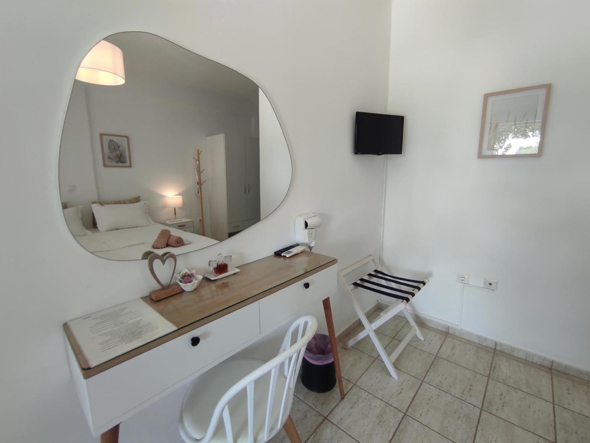 Villa Le Grand Bleu Катапола Екстериор снимка